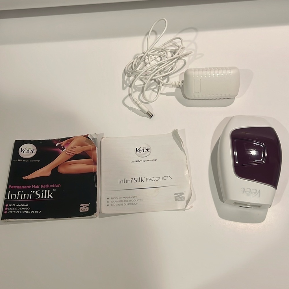Veet Infini’ Silk Light Based IPL Laser Permanent Hair Removal System @ Home Use